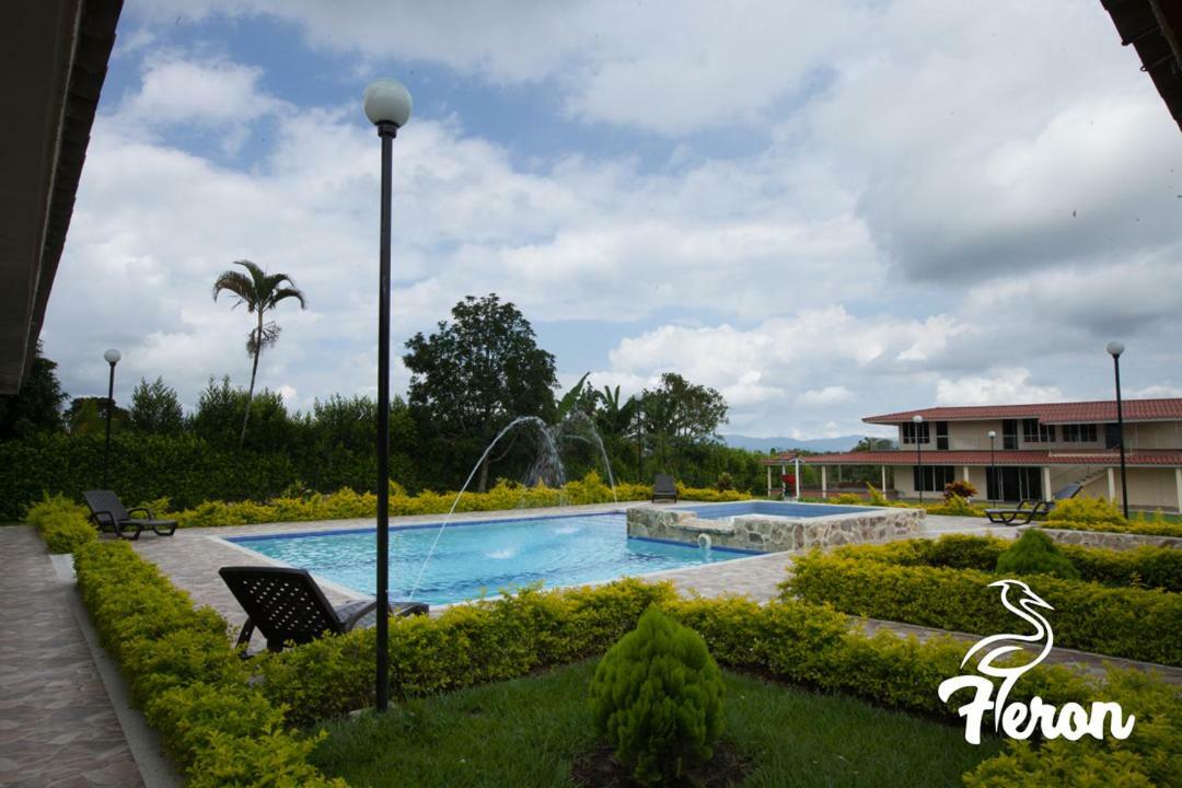Finca Hotel Heron กิมบายา ภายนอก รูปภาพ