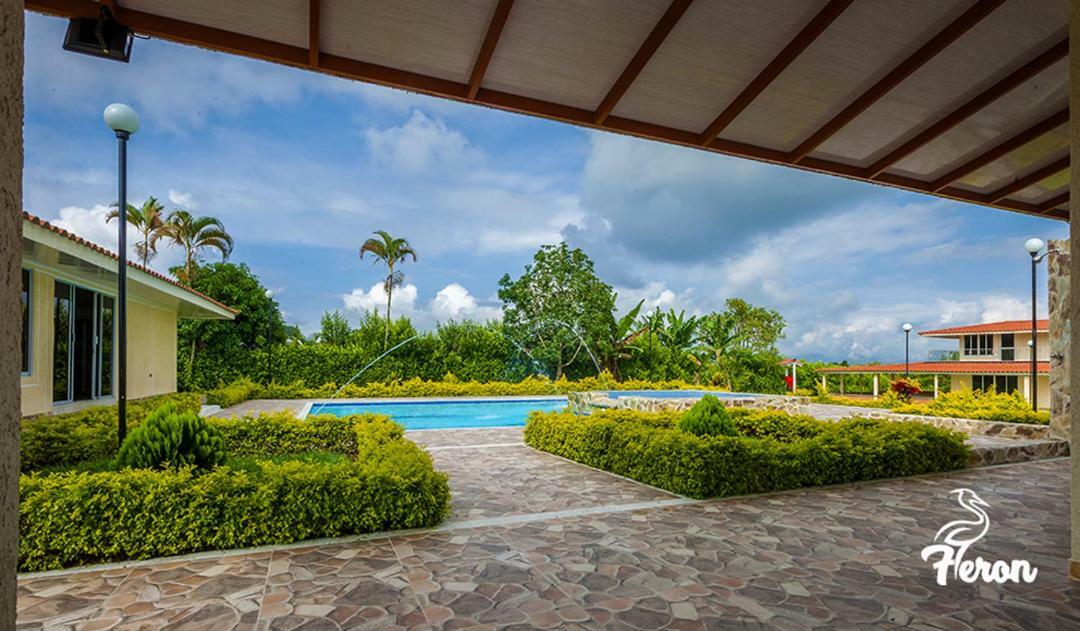 Finca Hotel Heron กิมบายา ภายนอก รูปภาพ