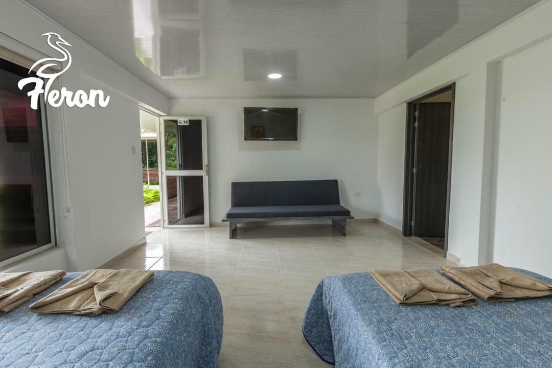 Finca Hotel Heron กิมบายา ภายนอก รูปภาพ