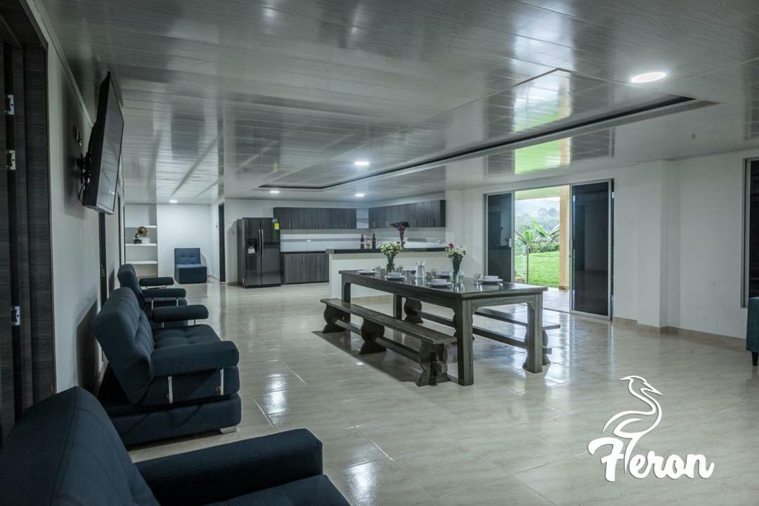Finca Hotel Heron กิมบายา ภายนอก รูปภาพ